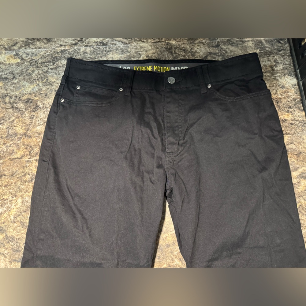 Lee black jeans 38x32